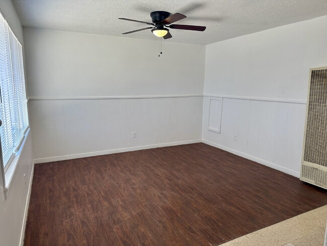 Foto del edificio - Cozy 2/1 Duplex!