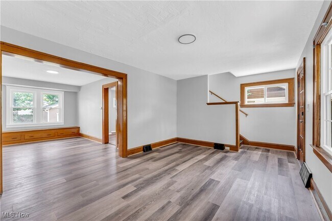 Foto del edificio - 3195 W 114th St
