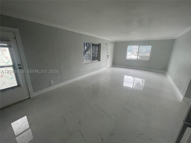 Building Photo - 890 NW 45th Ave