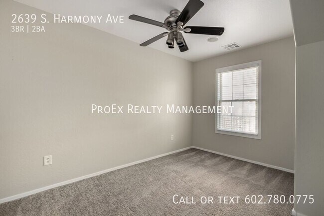 Foto del edificio - 2639 S Harmony Ave