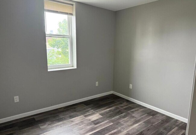 Foto del edificio - 2108 Ridge Ave