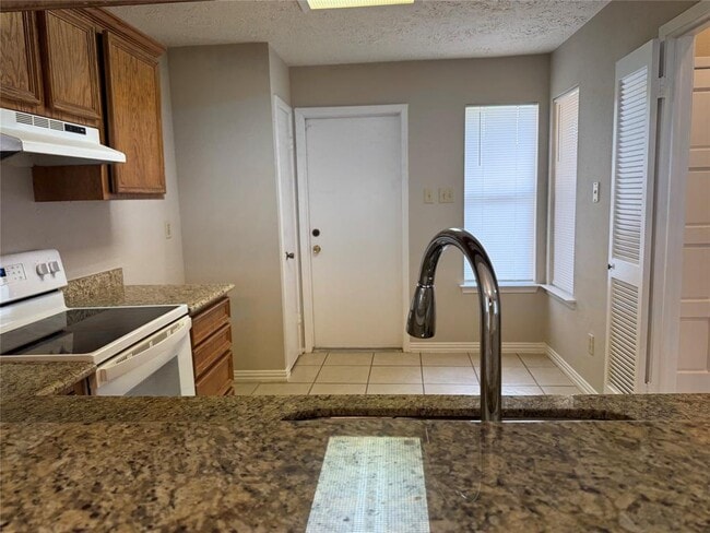 Building Photo - 16427 Skeet Ct