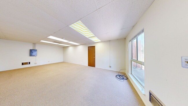 Foto del edificio - 2512 Webb Ave