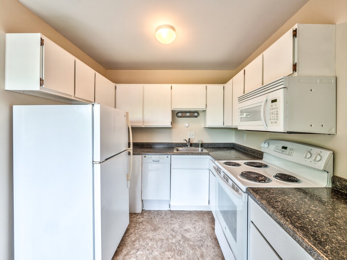 4037 S Rose St Unit 301, Kalamazoo, MI 49001 Room for Rent in