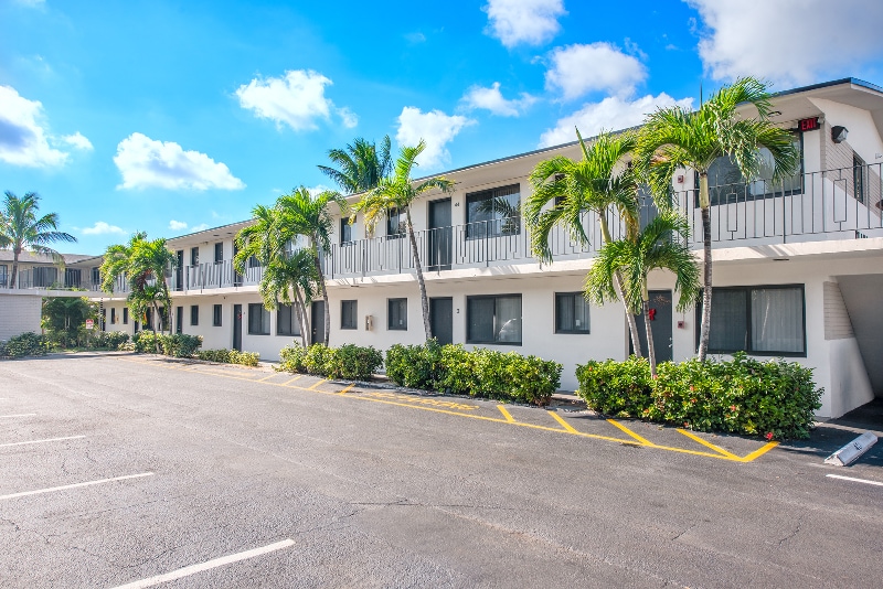 Foto principal - 1310 W 29th St