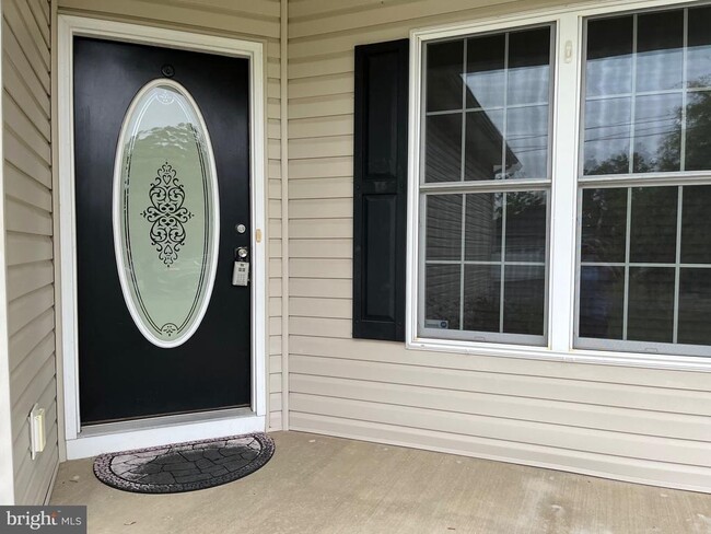 Building Photo - 113 Hotchkiss St