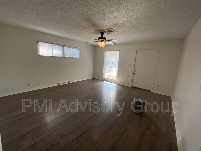 Building Photo - 1815 SW 71st St