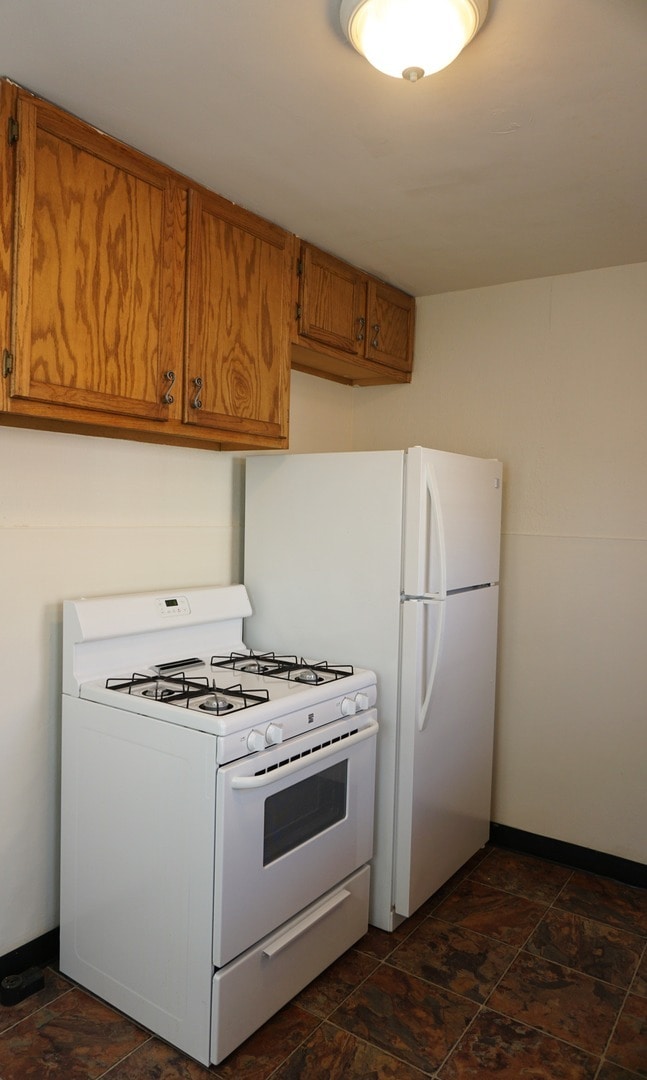 Building Photo - Beautiful home near College Hill!