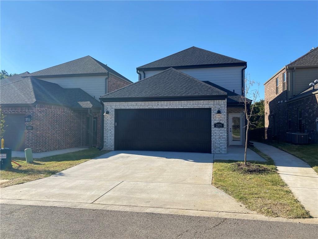 Foto principal - 2375 E Amherst Aly