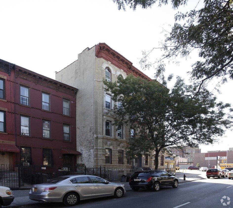 257 Saratoga Ave, Brooklyn, NY 11233 Apartments in Brooklyn, NY