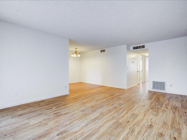 Foto del edificio - $400 OFF FIRST MONTH'S RENT!*