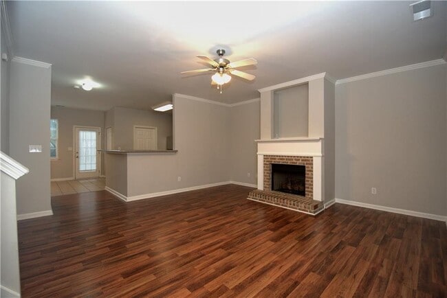 Foto del edificio - 4721 Liberty Square Dr