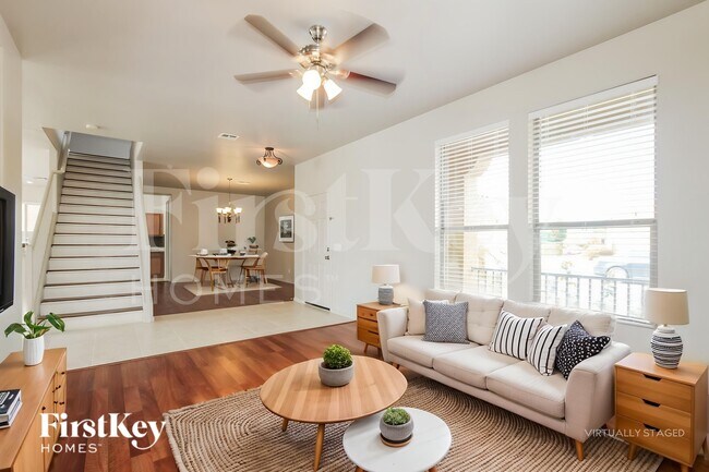 Foto del edificio - 15029 W Larkspur Dr