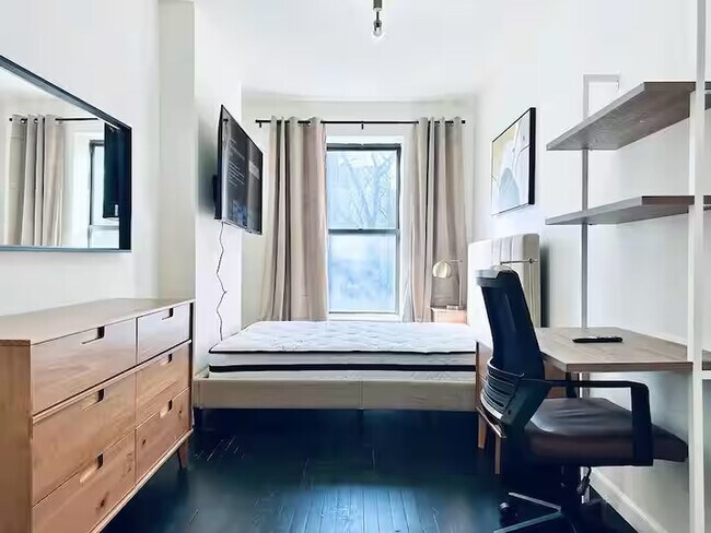 Foto del edificio - HUGE Room, 3 blocks to Prospect Park, HDTV #471