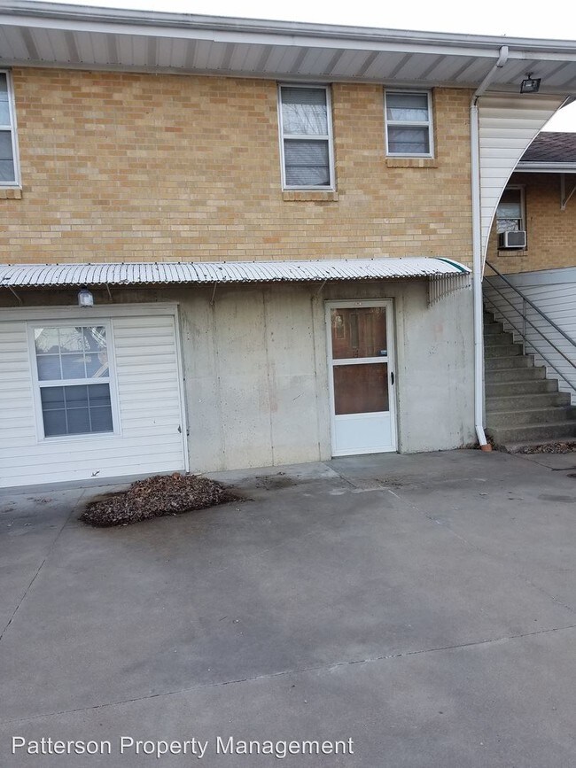 1221 E Main St, Linn, MO 65051 Apartment for Rent in Linn, MO