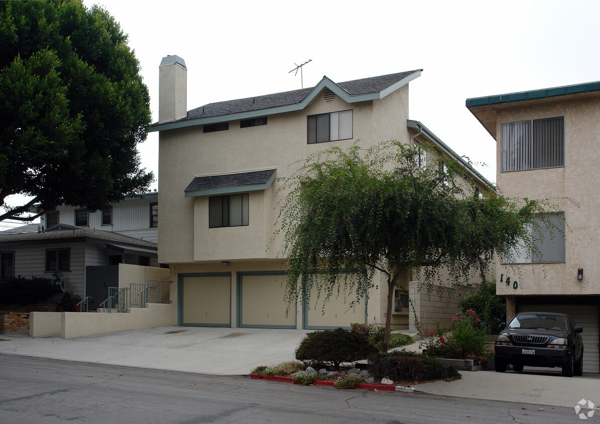 Building Photo - 142 Whiting St