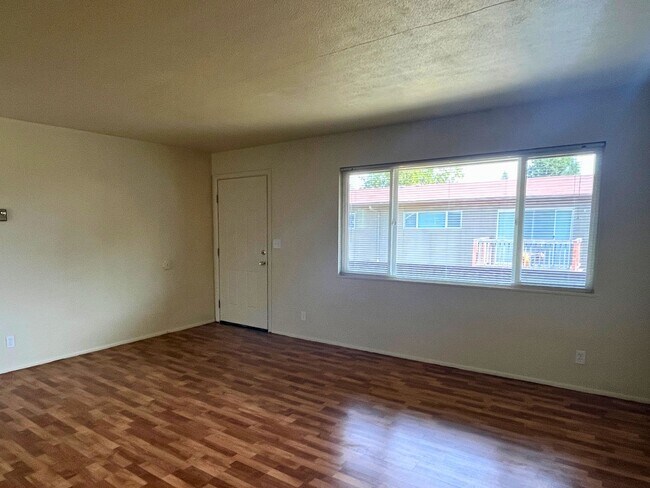 Foto del edificio - (WLO) Remodeled 2 Bed/1 Bath close to campus