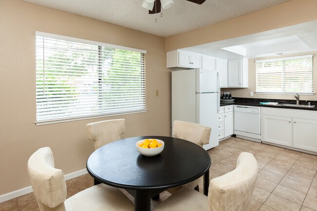 Foto del interior - Campus Court Apartments