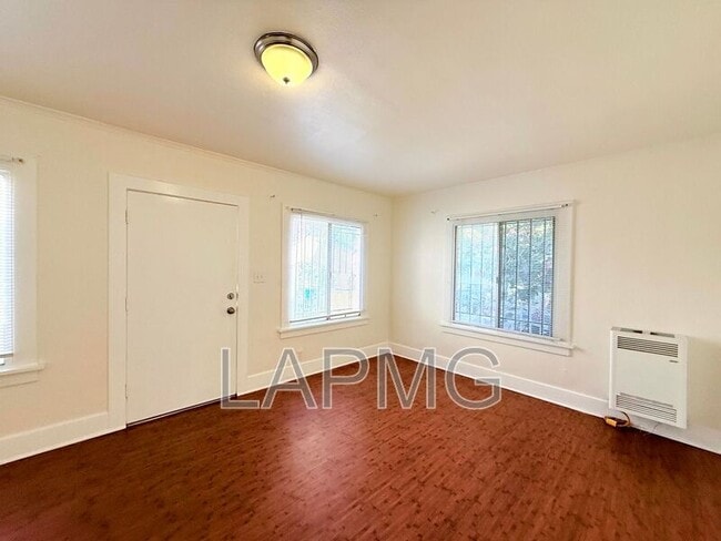 2316 1/2 E. 3rd Street - 2316 1/2 E. 3rd Street House