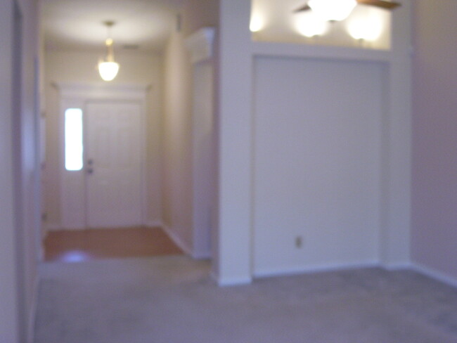 Building Photo - 13980 Bruddy Dr
