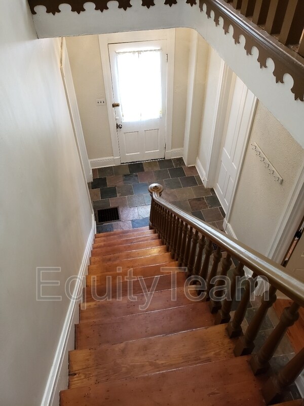 Foto del edificio - 40 Ferndale Ave