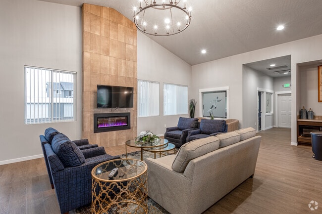 Clubhouse - Crossroads Apartments