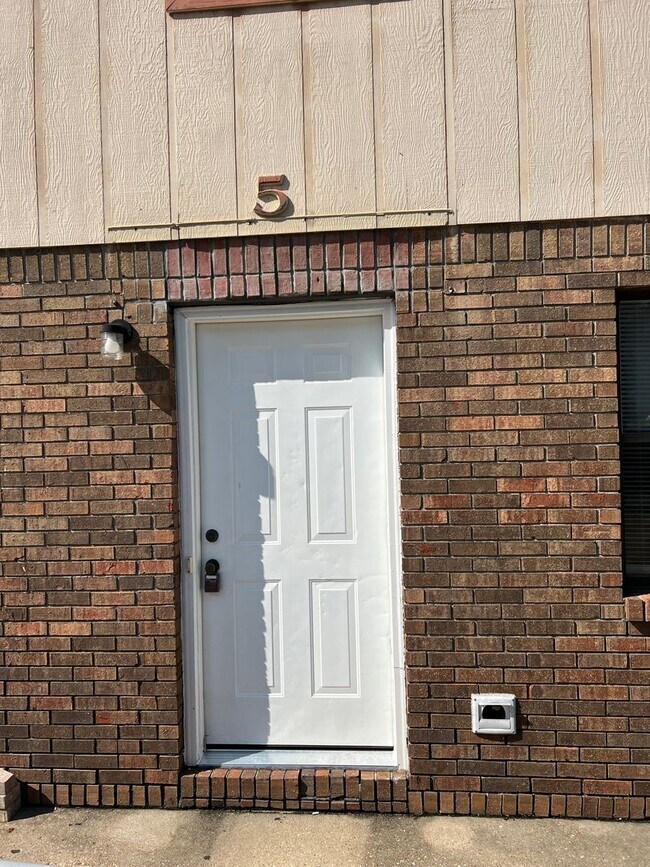 Foto del edificio - Available  Now 208 Apache Drive unit 5