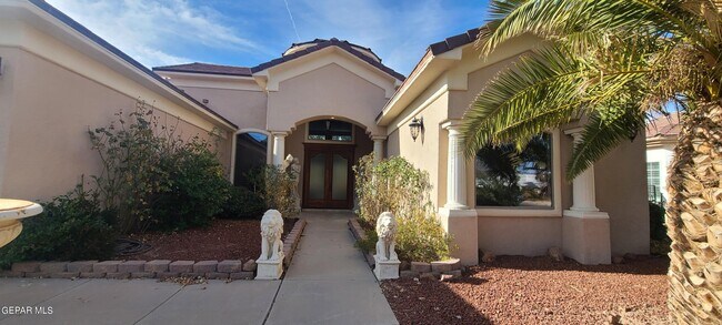 Building Photo - 6139 Via De Los Arboles