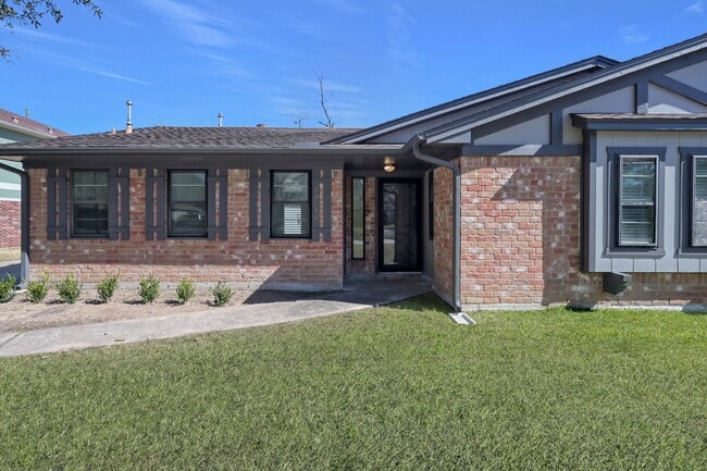 Building Photo - 29010 Deadwood Ln