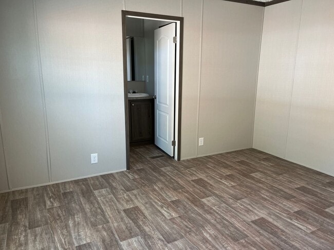 Building Photo - Pelican Point