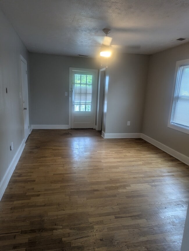 Foto del edificio - 122 Rolling Acres Dr