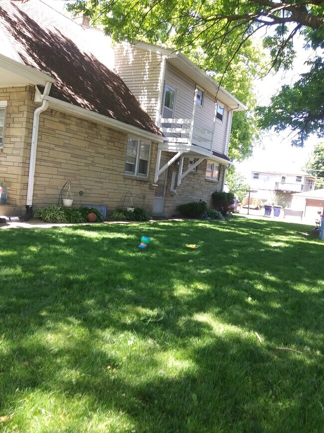 Part of side yard - 10118 W Montana Ave