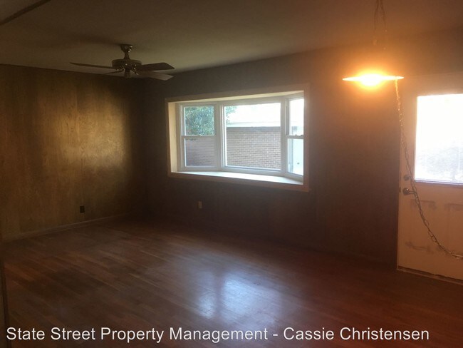 Foto del edificio - 3 br, 1.5 bath House - 1901 Brentwood St.