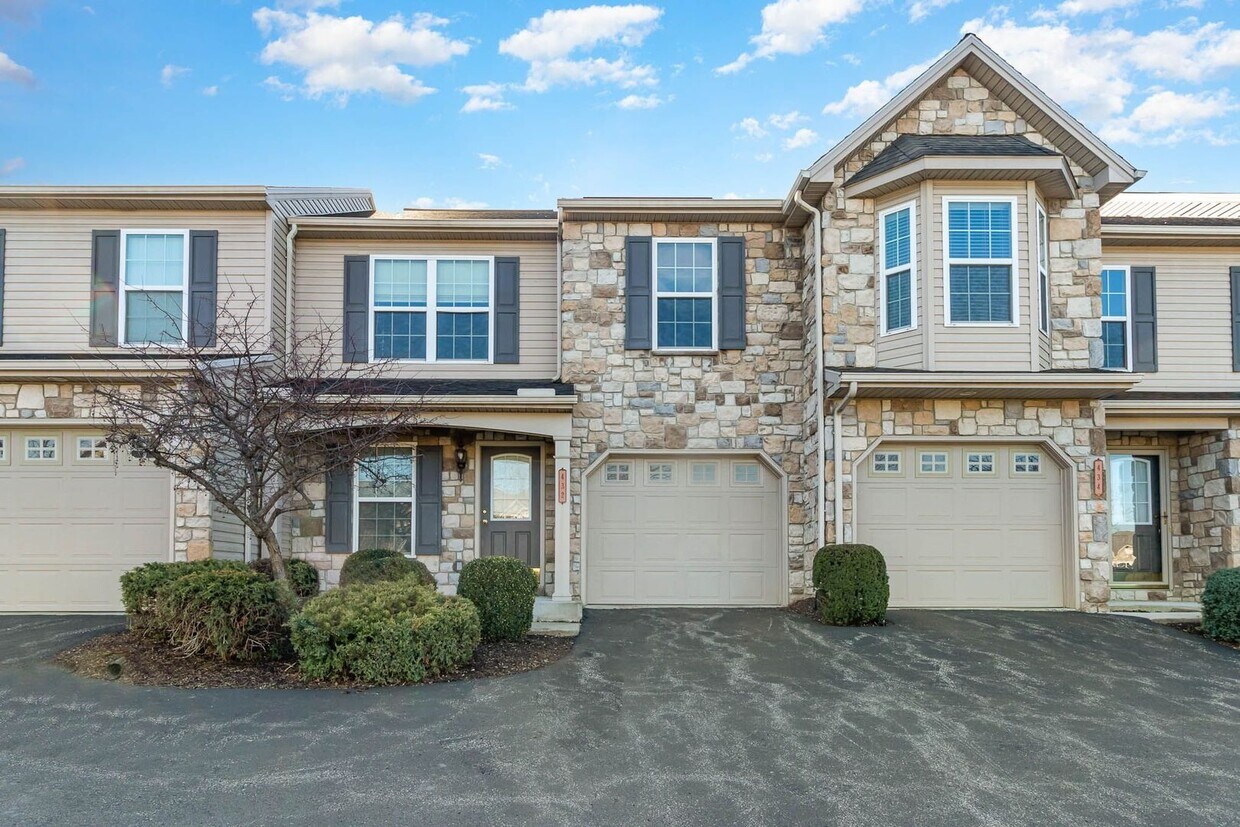 432 Mercury Dr, Hampden Township, PA 17050 House Rental in Hampden