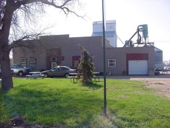 Primary Photo - 102 N Main St