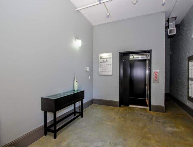 Foto del edificio - 1207 Vine St