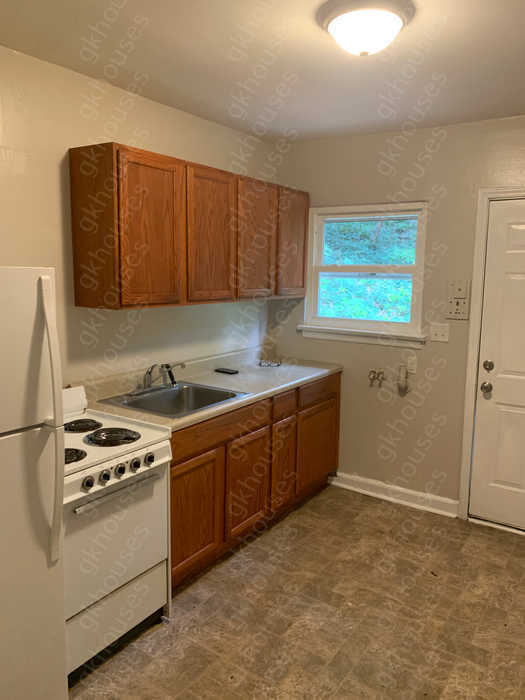 Foto del edificio - 2 bed / 1 bath