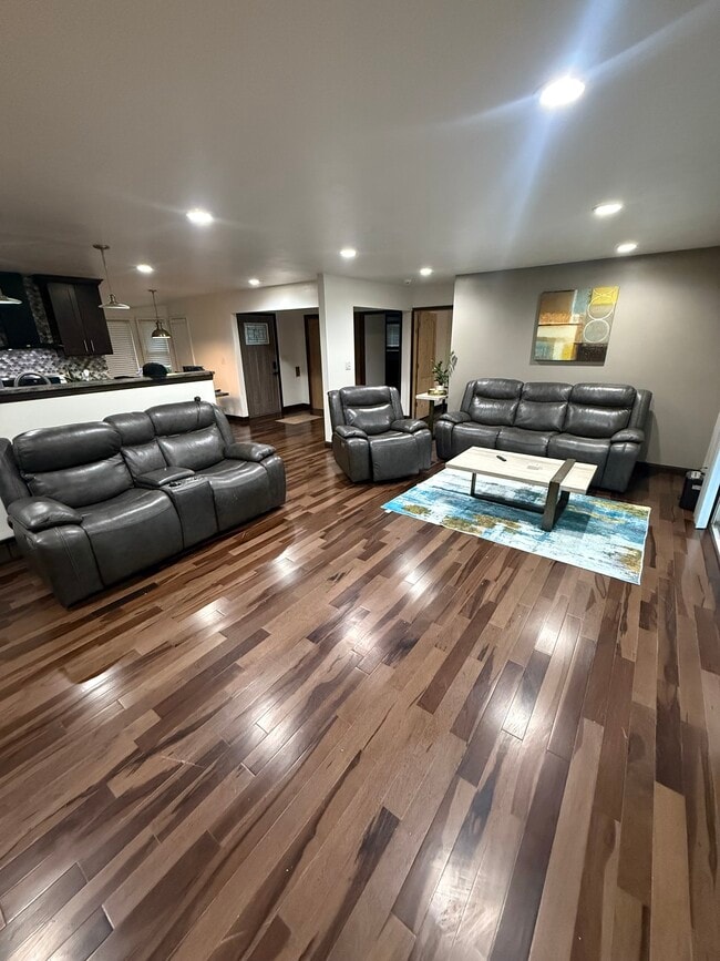 Foto del edificio - 7434 W Wisconsin Ave