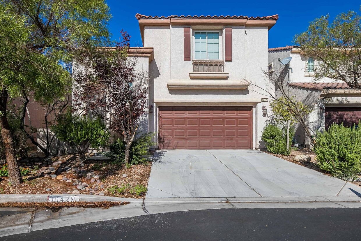 Primary Photo - Modern Oasis in the Heart of Las Vegas