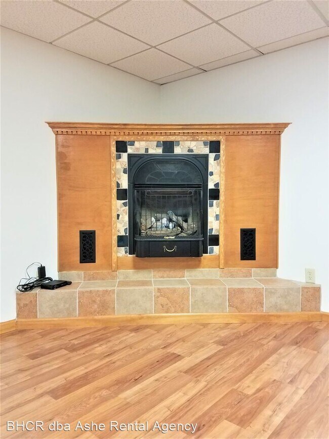 Foto del edificio - 1 br, 1 bath House - 200 Beacon Dr. Unit A