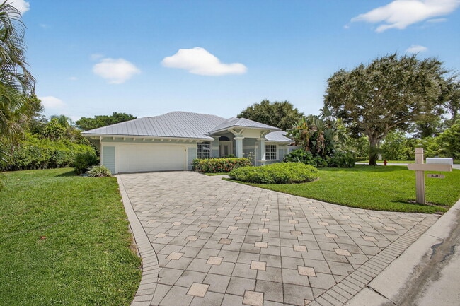 Foto del edificio - 8401 SE Ketch Ct