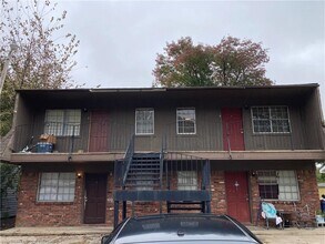 Building Photo - 604 N 35th St