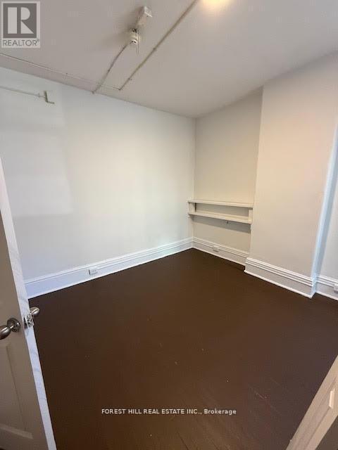 Building Photo - 132 Dundas St E