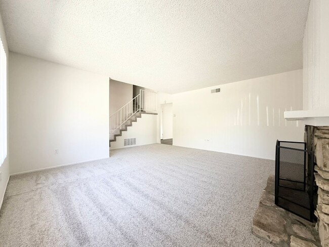 Building Photo - Townhome in Fire Mountain w/ Attached Garage!