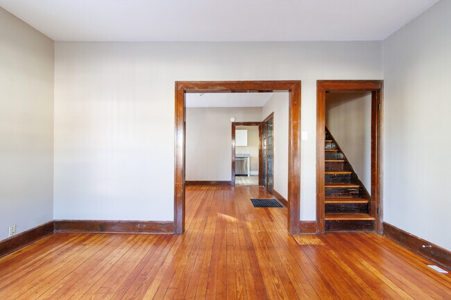 Foto del edificio - 6363 Guilford Ave
