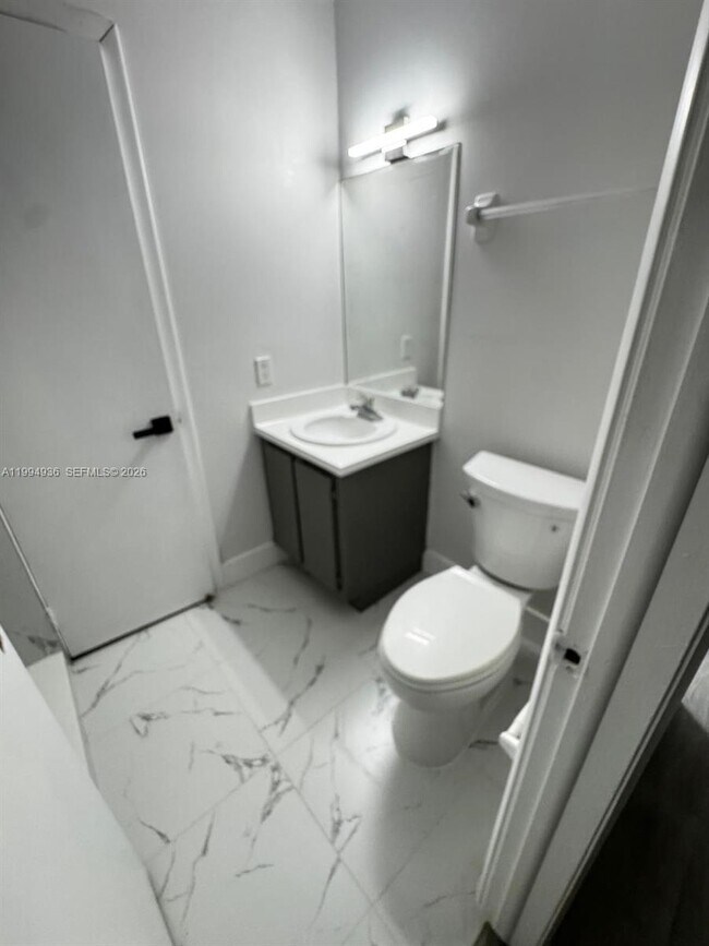 Foto del edificio - 6850 NW 173rd Dr