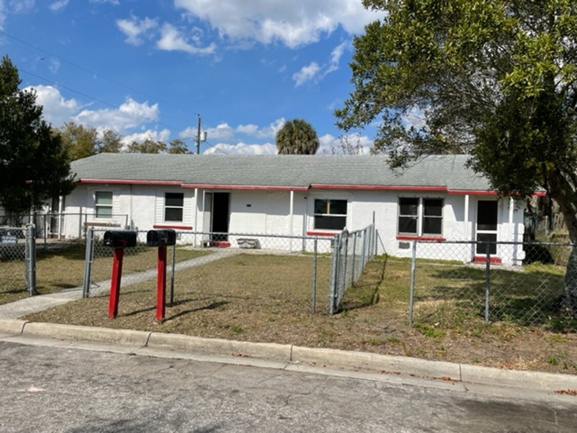 Foto principal - 2/1 Unit for rent in Lake Wales