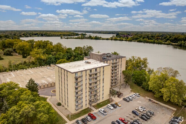 Foto aérea - Lake Pointe