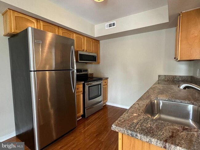 Building Photo - 507 Gregorys Way