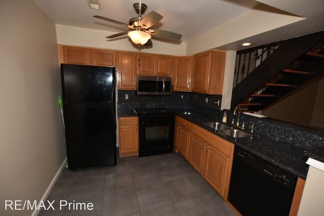 Foto del edificio - 2 br, 2 bath House - 1021-C Saint Andrews Way